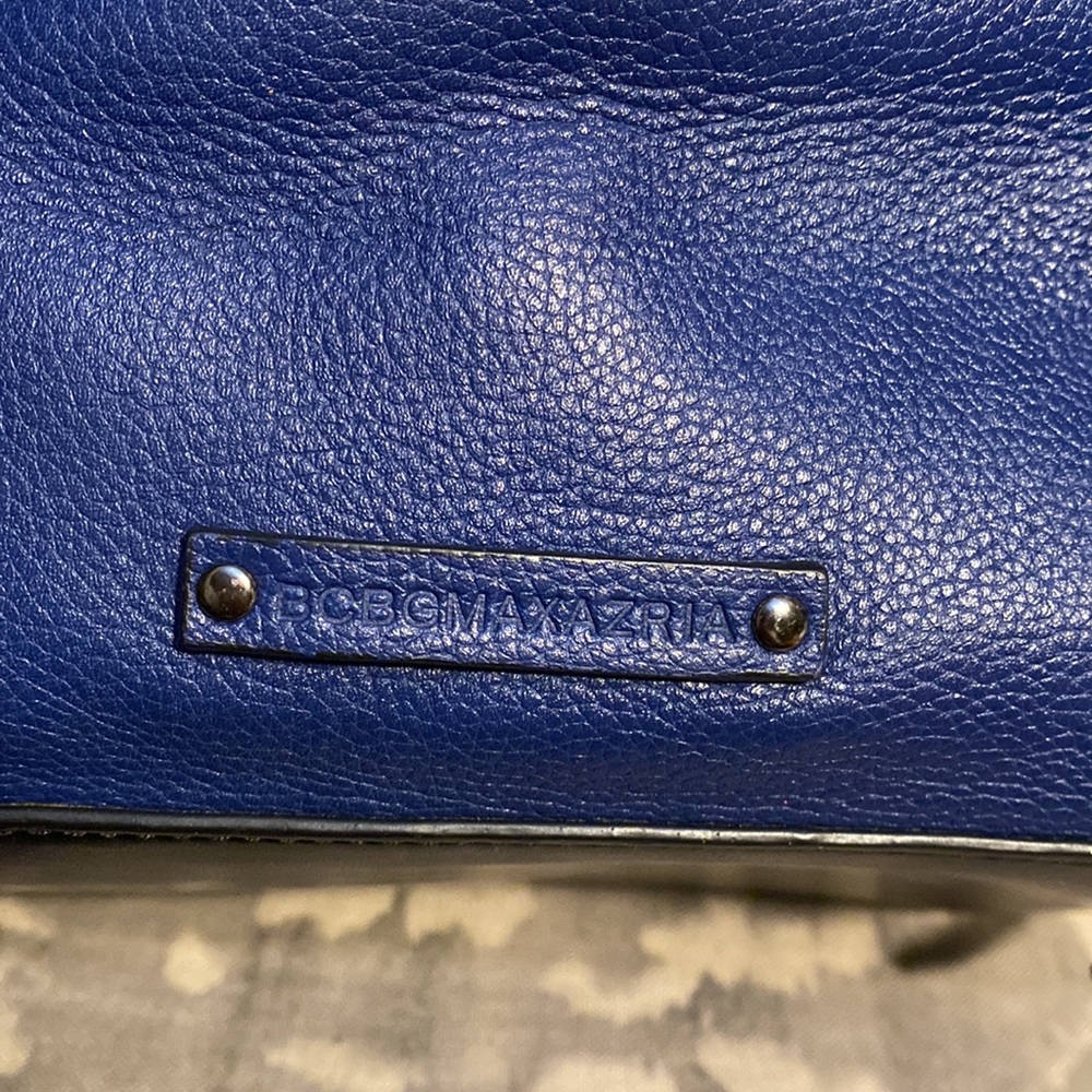 ✨SOLD✨BCBG MAXAZRIA Blie/Black Leather Flap Backpack - Picture 15 of 15